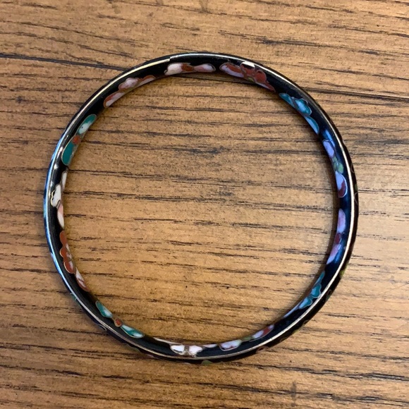 💥 4 for $10 💥 Floral Bangle - Picture 2 of 4